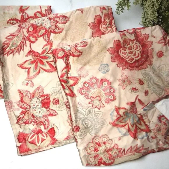 CINDY CRAWFORD FLORA ROUGE FLORAL BARN RED JACOBEAN PANELS (4) - Picture 1 of 5